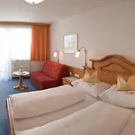 Wagner 4*