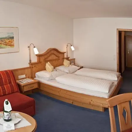 Wagner 4* オーバータウエルン